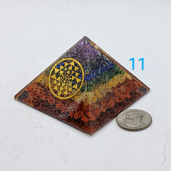 Chakra Orgonite Pyramid with Golden Sri Yantra Symbol Meditation Yoga - Picture 2 of 3